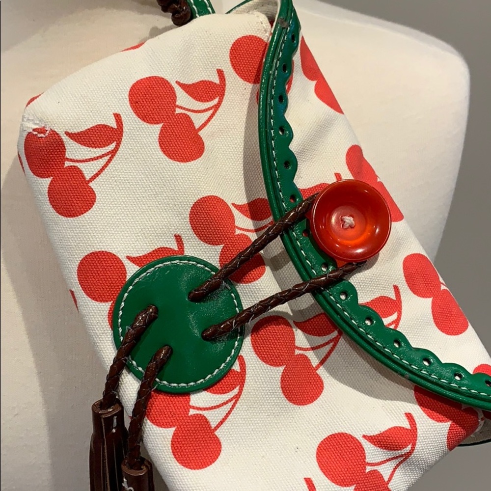 🔥SOLD🔥 Handbag - Picture 2 of 5